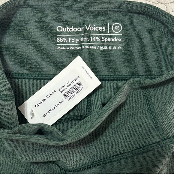 NWT Outdoor Voices 10” Double Time XS Yoga Bike Shorts Hunter Green - Picture 5 of 5
